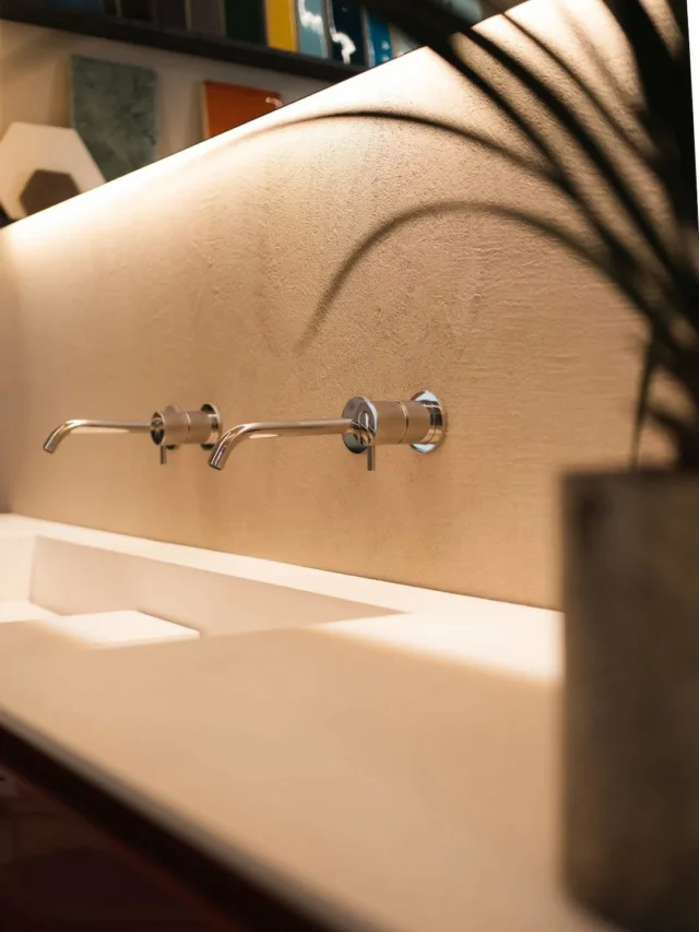 Lascia che l'eleganza scorra nel tuo #bagno 
con @antoniolupidesign

.

Per l'#arredobagno e la #rubinetteria un punto di riferimento da sempre per noi 🤍

.

Vieni a trovarci da #progettobienvivre e scopri con noi come rendere unico il tuo abitare. 
Ti aspettiamo!

#grupposaliegiorgi
#bienvivre #progettobv #antoniolupi